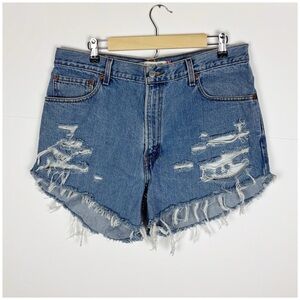 Levi’s 560 Comfort Fit Distressed Cut Off Denim Shorts Size 36 Blue Jean